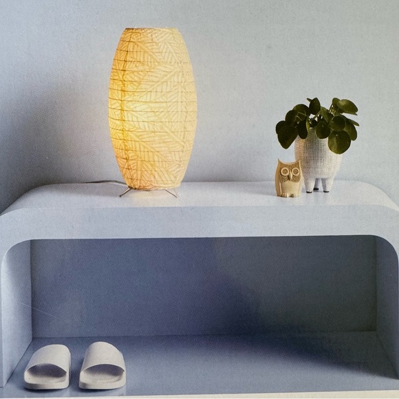 NWT! Room Essentials Paper Shade Table Lamp - Picture 2 of 8